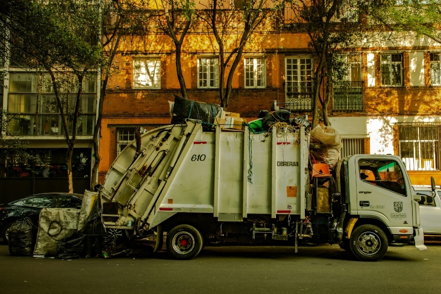 Dump Trash in Los Angeles, CA
